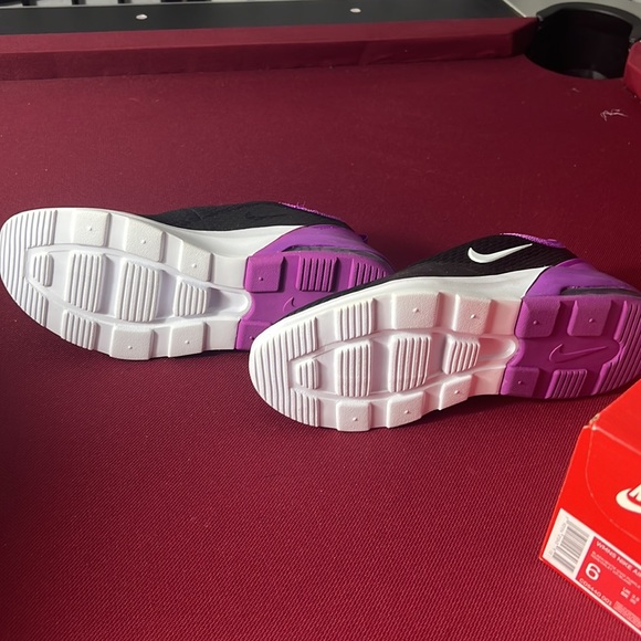 Women’s Nike Air Max Motion 2 ES1 - Picture 4 of 5